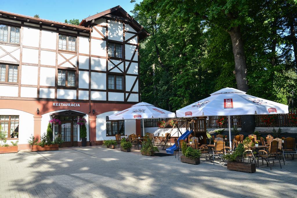 Hotel Camelot Szczawno-Zdroj Exterior photo