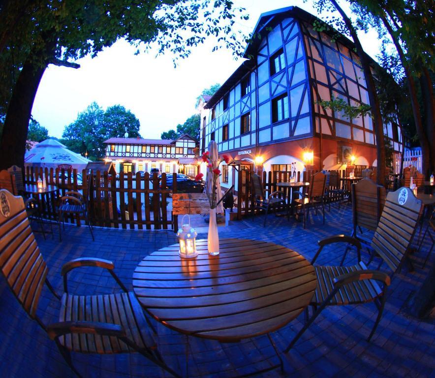 Hotel Camelot Szczawno-Zdroj Exterior photo